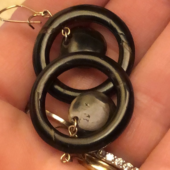 Victorian pique tortoise shell earrings - Picture 15 of 16